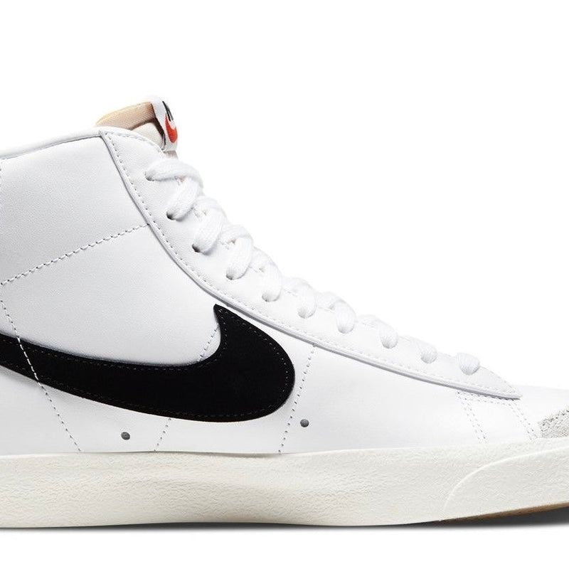 Nike WMNS Blazer Mid '77 Vintage
Sneakers White / Black
