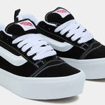 Vans KNU Skool
Black/White Sneaker