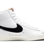 Nike WMNS Blazer Mid '77 Vintage
Sneakers White / Black